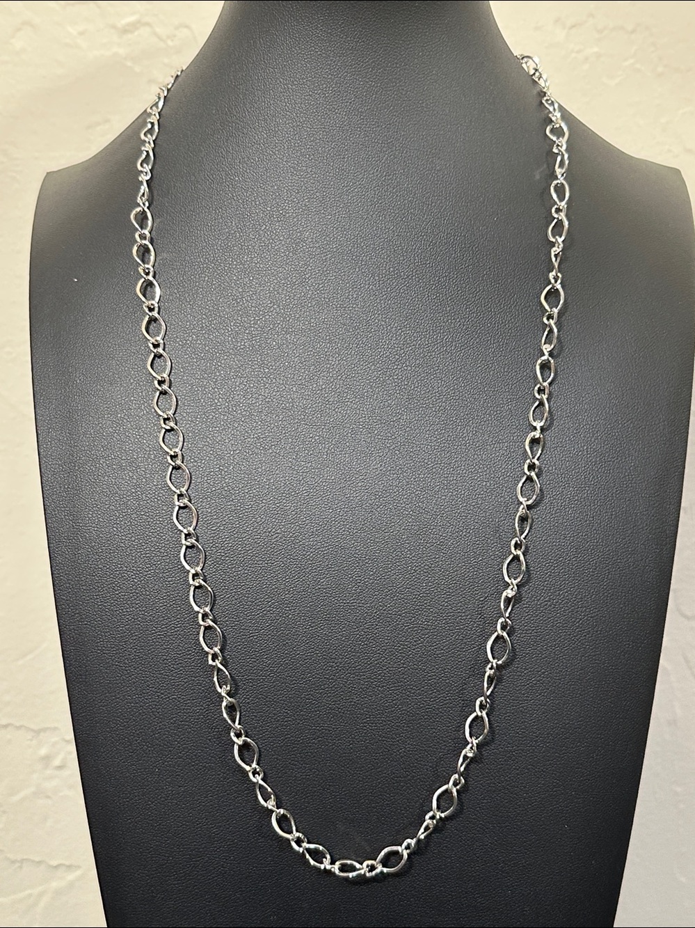 Oval Wave Link Silver Tone 24” Chain Necklace